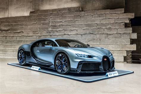 newsroom.bugatti.com.